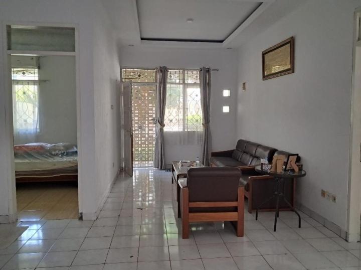 Palm Hills Cilegon Vila Exterior foto